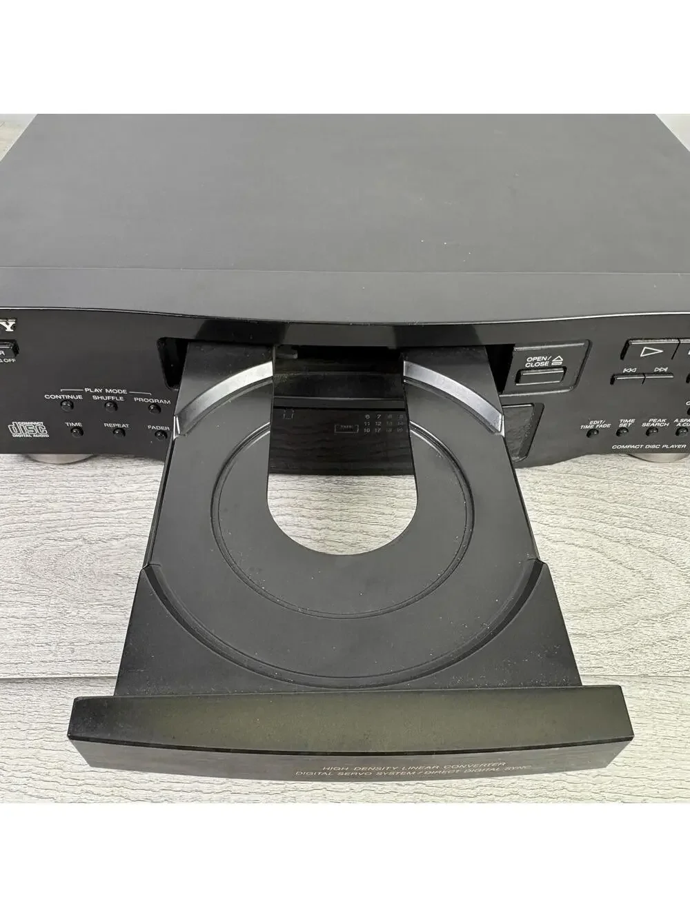 SONY CDP-M33 High Density Linear Converter Compact Disc Player Tested No Remote